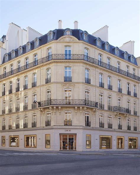 does dior still own 30 avenue montaigne|Dior montaigne jewelry.